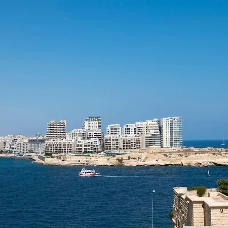 Vallettastay - Harbor View Gem -Sea View 2 Bed Apt المظهر الخارجي الصورة