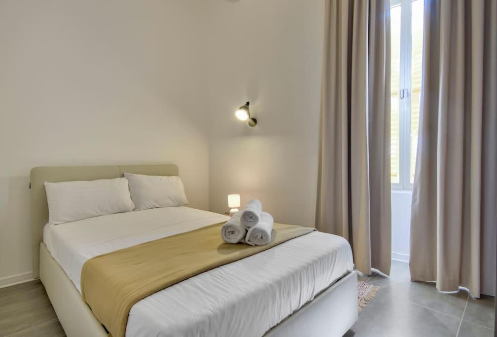Vallettastay - Harbor View Gem -Sea View 2 Bed Apt المظهر الخارجي الصورة
