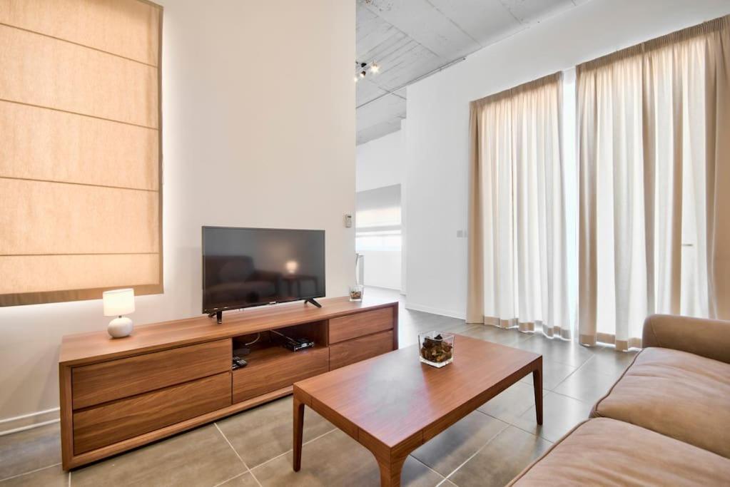 Vallettastay - Harbor View Gem -Sea View 2 Bed Apt المظهر الخارجي الصورة